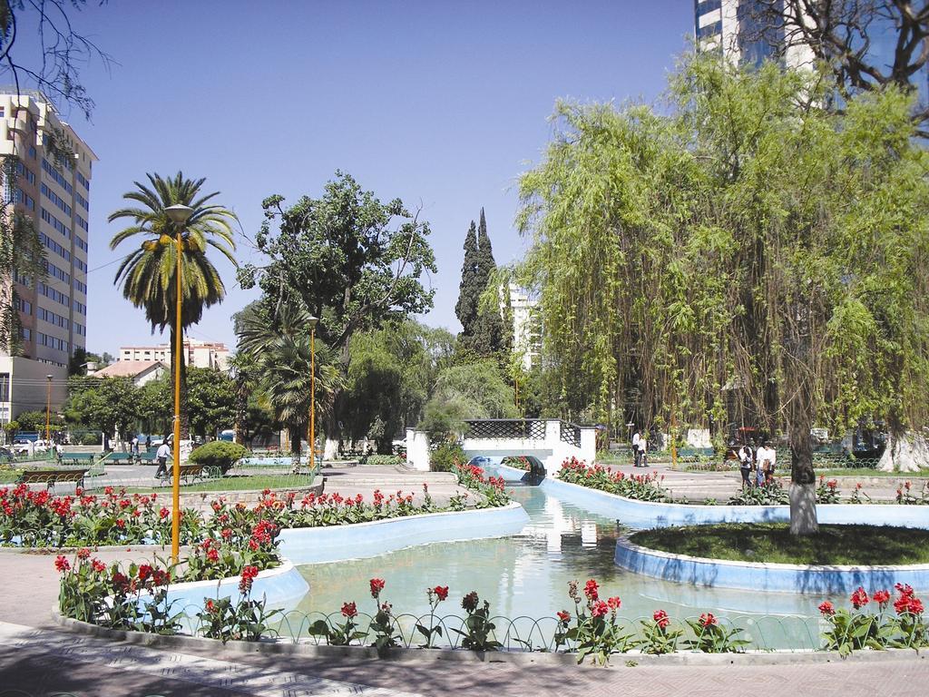 Hotel Diplomat Cochabamba Kültér fotó